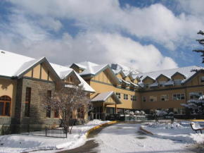 Гостиница YWCA Banff Hotel, Бэнфф